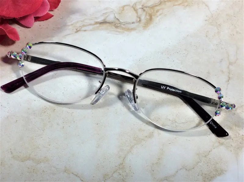 WOMENS READING GLASS with Genuine Crystals for your Mom, yourself, a gift. Free Personalized Case with a Name. +2.50