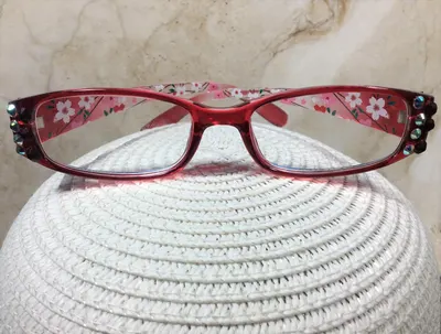 AB CRYSTALS Highlight this RED reading glass. Free Case w/Name. +2.00